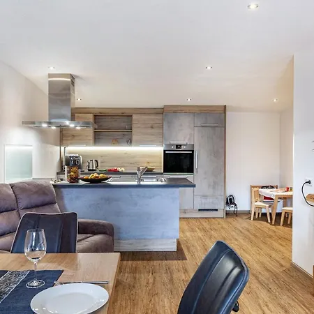 شقة Apart-hochzillertal Gartenwohnung