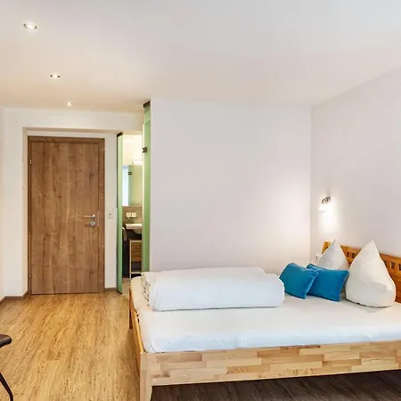 Apart-hochzillertal Gartenwohnung شقة