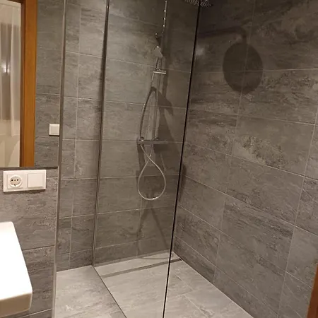 Apart-hochzillertal Gartenwohnung شقة