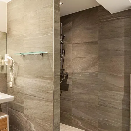 Apart-hochzillertal Gartenwohnung 아파트