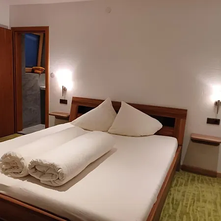 Apartmán Apart-hochzillertal Gartenwohnung