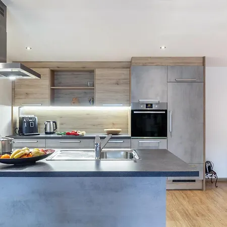 شقة Apart-hochzillertal Gartenwohnung