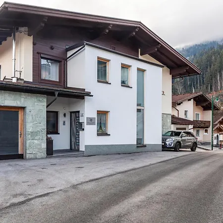 شقة Apart-hochzillertal Gartenwohnung *
